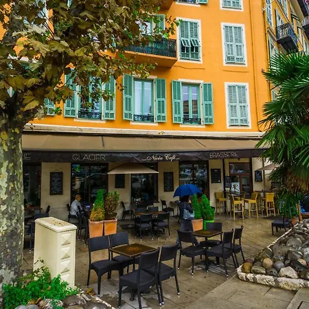 Apartment With Parking In Near The Harbor *