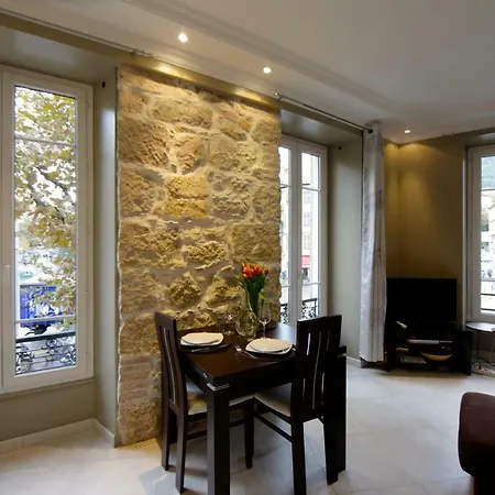 With Parking In Near The Harbor Apartment Nizza