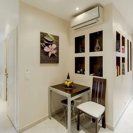 Apartment With Parking In Near The Harbor *