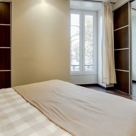 Apartment With Parking In Near The Harbor *