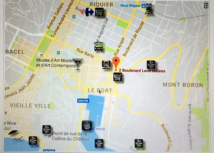 With Parking In Near The Harbor شقة